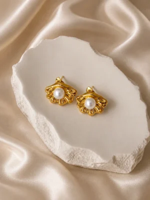 Seashell Pearl Earrings