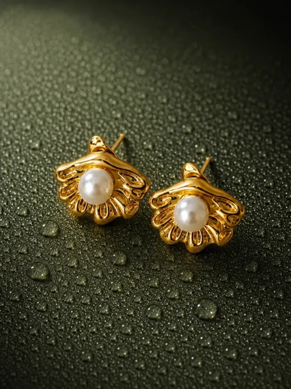 Seashell Pearl Earrings