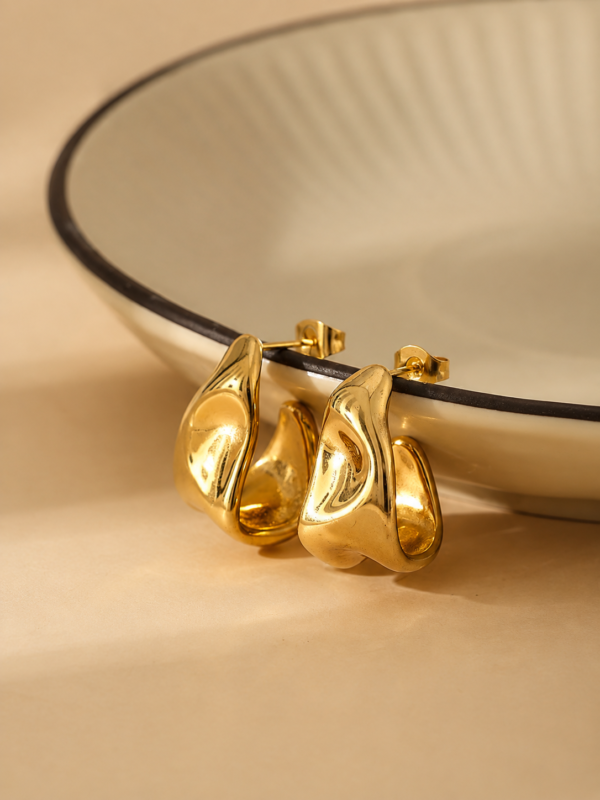 Chunky Curve Earrings